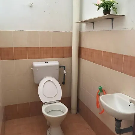 Solehah Homestay Seri Iskandar Exterior photo
