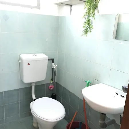 Solehah Homestay Seri Iskandar Exterior photo